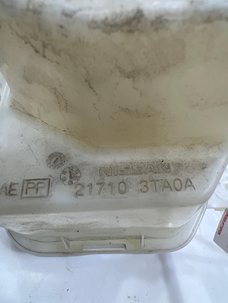 2015 Nissan Altima Coolant Recovery Bottle