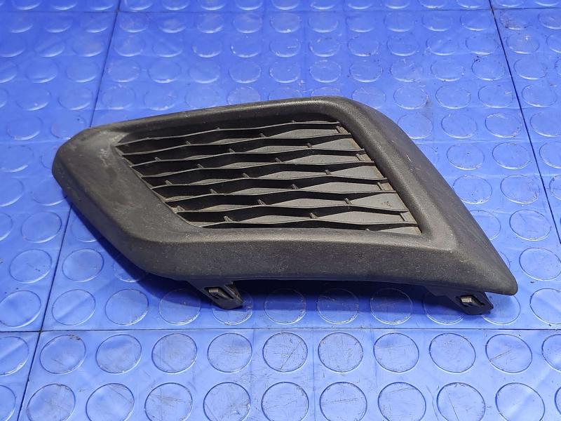 2016 Nissan Rogue Grille