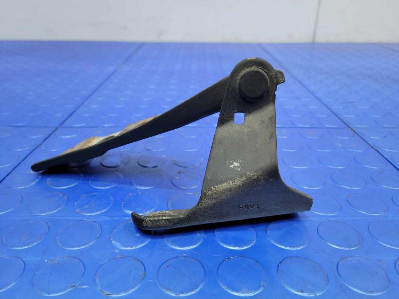 2006 Honda Ridgeline Hood Hinge