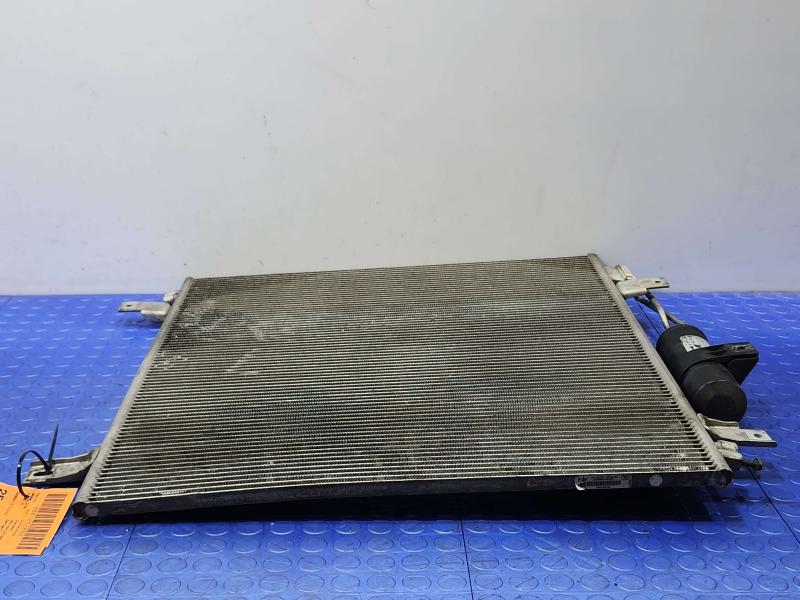 2011 Infiniti QX56 Condenser