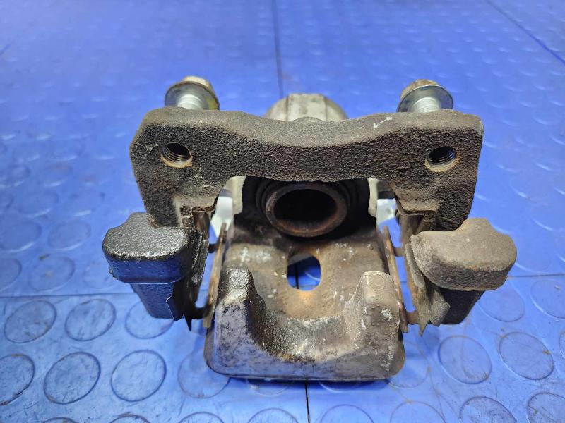 2015 Toyota Avalon Caliper