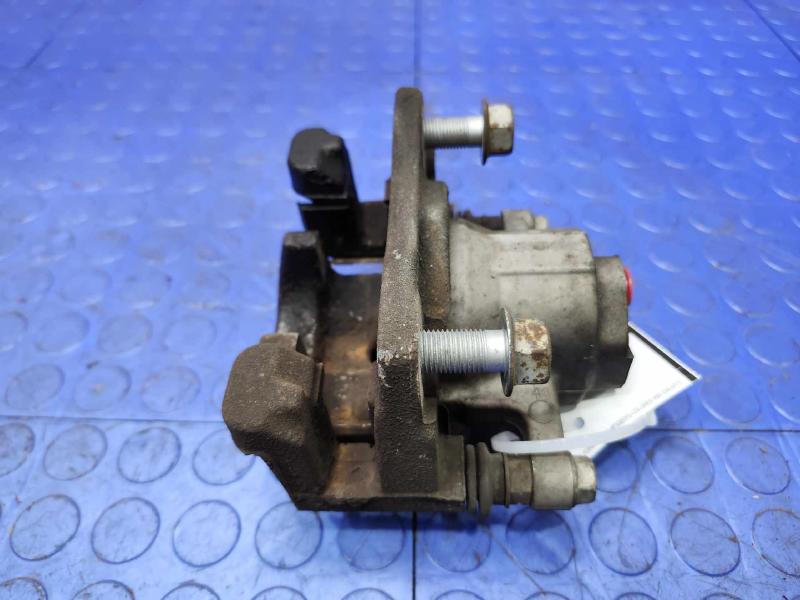 2015 Toyota Avalon Caliper