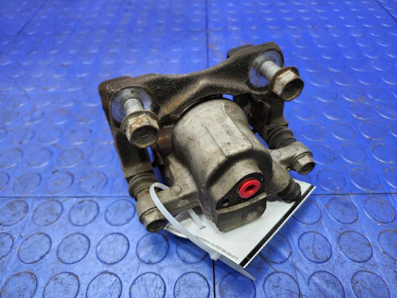 2015 Toyota Avalon Caliper