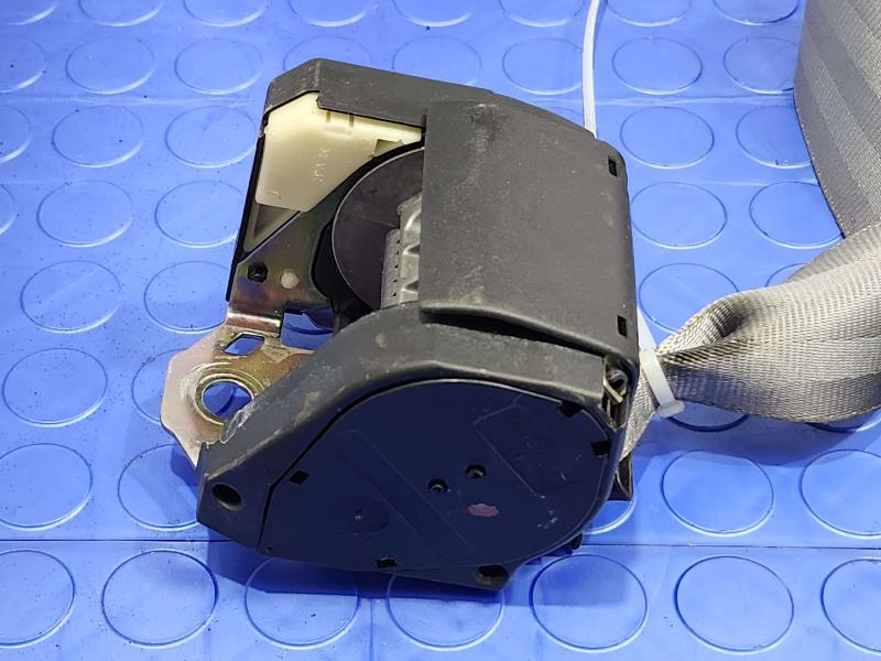2005 Volkswagen Jetta Rear Seat Belt