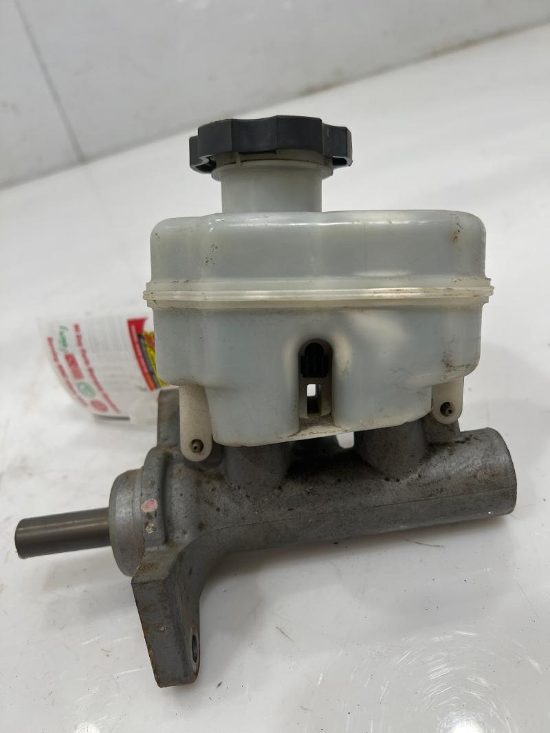 2004 Chevrolet Colorado Master Cylinder