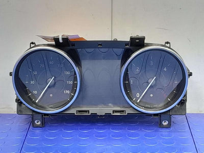 2017 Jaguar XE 2.0L Diesel Intrument Cluster Speedometer OEM HX7310849BE