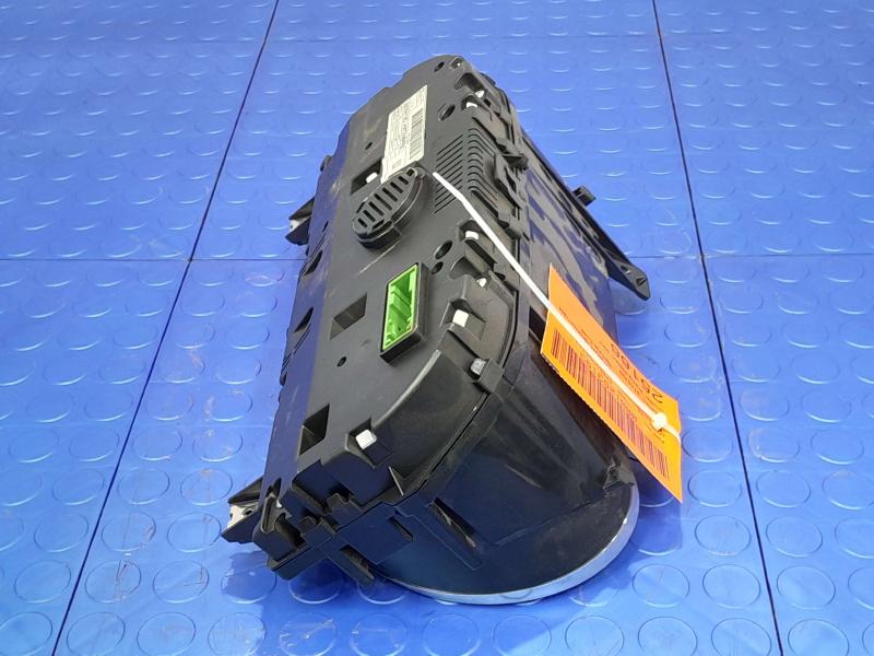 2017 Jaguar XE 2.0L Diesel Intrument Cluster Speedometer OEM HX7310849BE