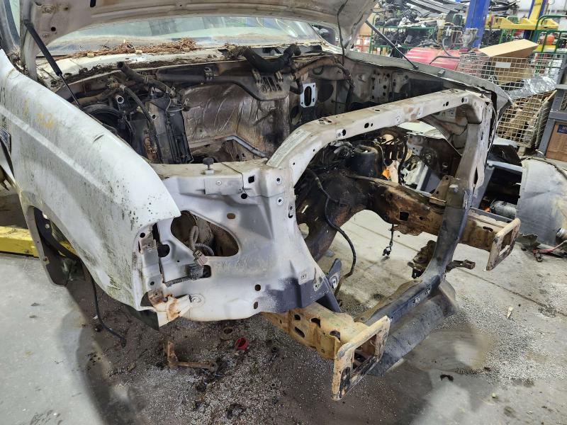 2005 Ford F-350 Super Duty Radiator Support