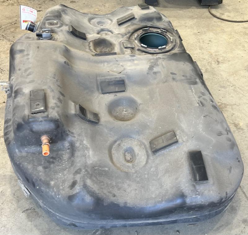 2015 - 2019 Hyundai Sonata Fuel Tank Assembly OEM 31150C2500