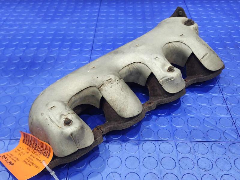 2014 Chevrolet Silverado 1500 Exhaust Manifold