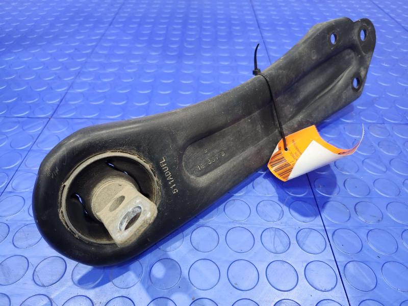 2017 Chrysler 200 Lower Control Arm Rr