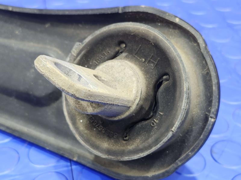 2017 Chrysler 200 Lower Control Arm Rr