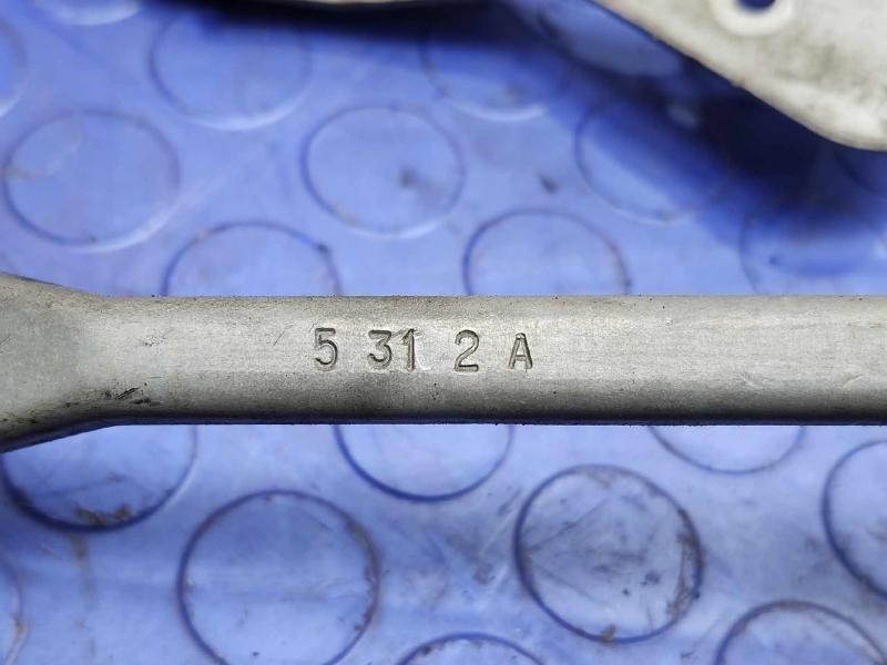 2013-2019 Ford Taurus Windshield Wiper Linkage Transmission OEM DG1Z17566A