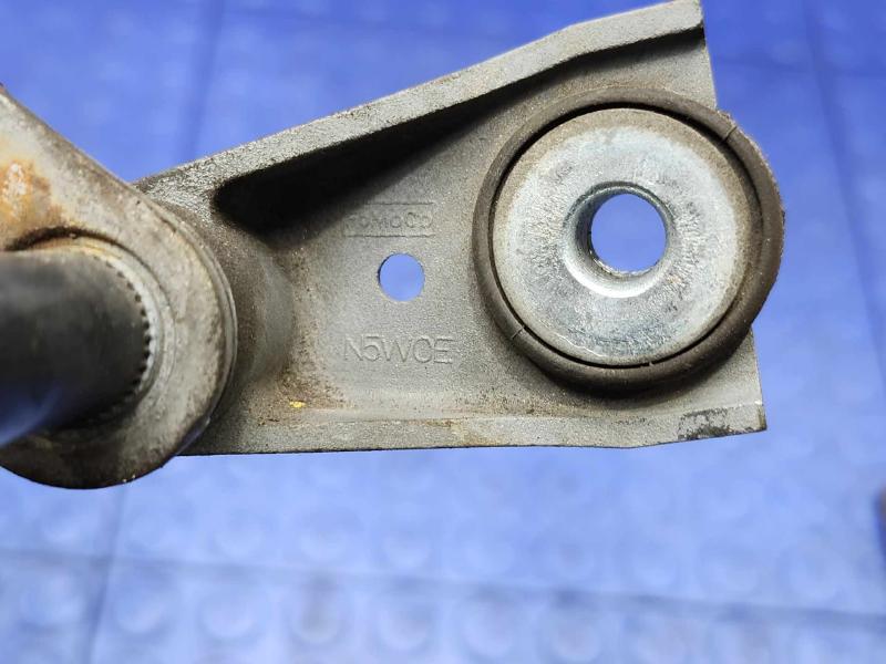 2013-2019 Ford Taurus Windshield Wiper Linkage Transmission OEM DG1Z17566A