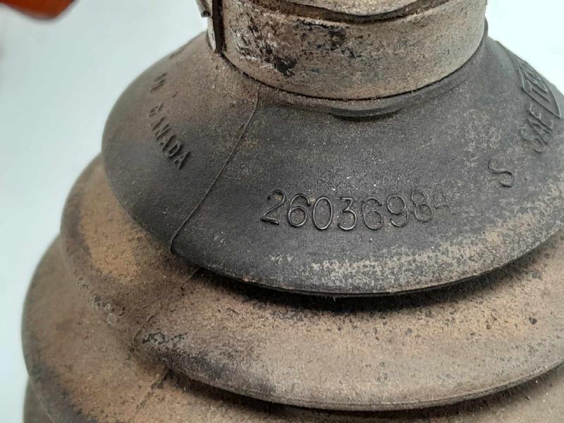 1995 Chevrolet Suburban Axle Shaft