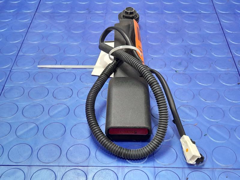 2013 Infiniti FX35 Front Seat Belt