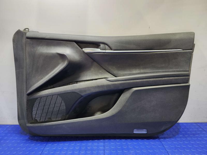 2019 Toyota Camry Front Door Trim Panel