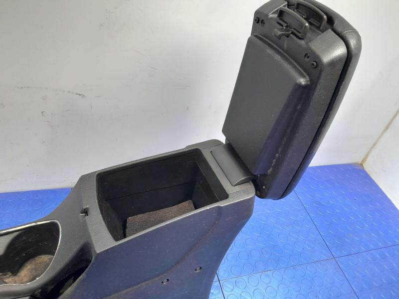 2013 Kia Forte Front Console
