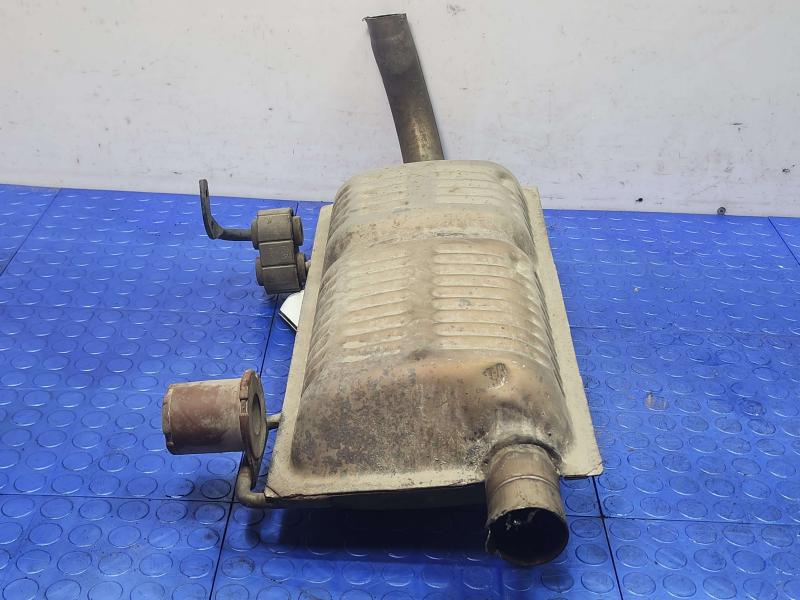 2003 Lincoln Town Car Muffler