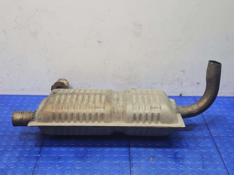 2003 Lincoln Town Car Muffler