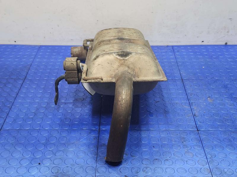 2003 Lincoln Town Car Muffler