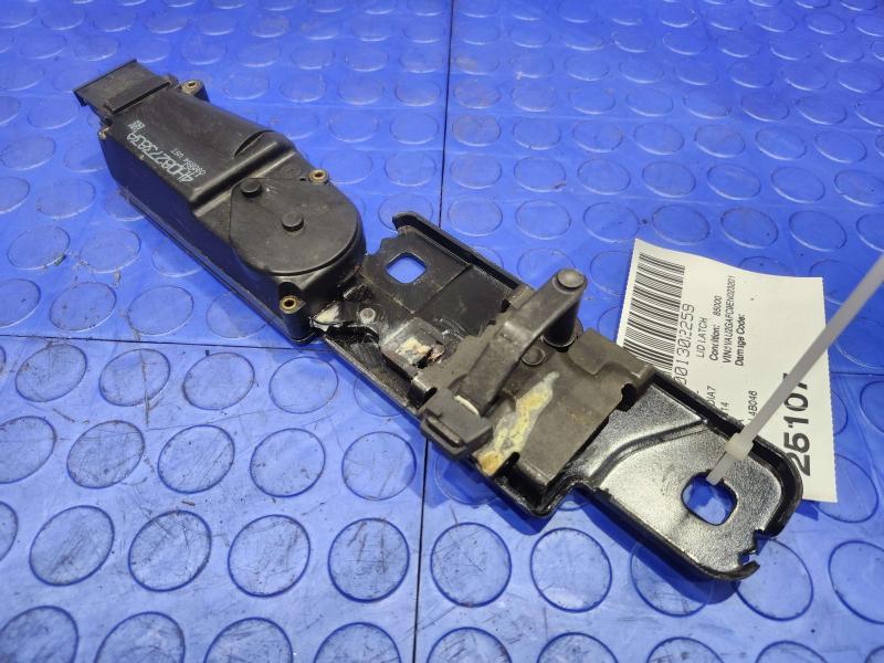 2014-2018 Audi A7 Lower Deck-Lid Liftgate Power Striker Assembly OEM 4H0827383A