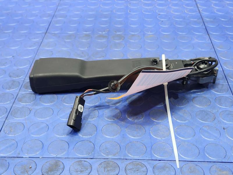 2021 Ford Explorer Front Seat Belt