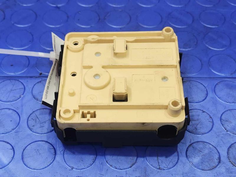 2006 BMW Z4 Cabin Fuse Box