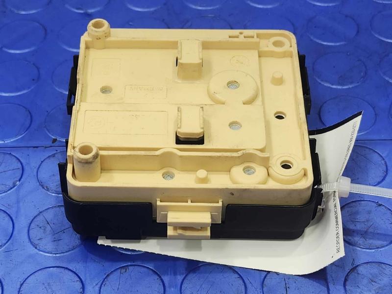 2006 BMW Z4 Cabin Fuse Box