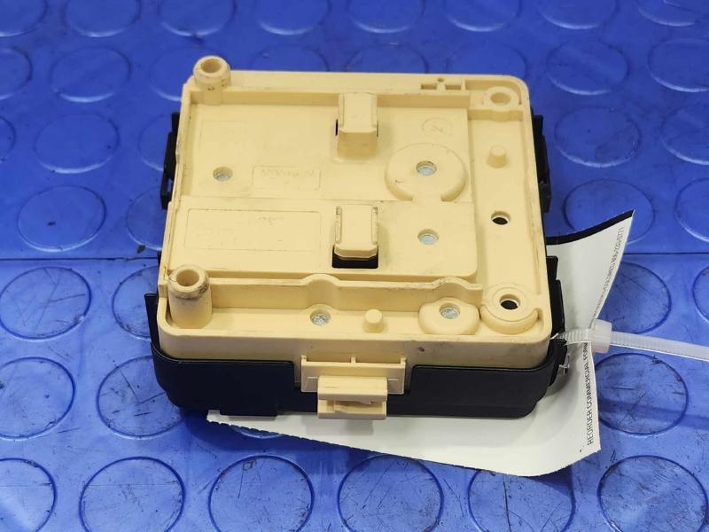 2006 BMW Z4 Cabin Fuse Box