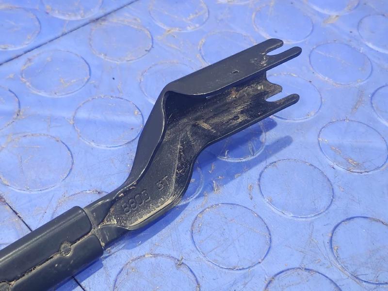 2016 Toyota Prius Wiper Arm