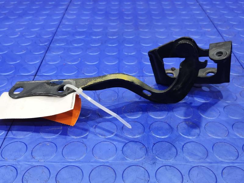 2010 Toyota Prius Hood Hinge