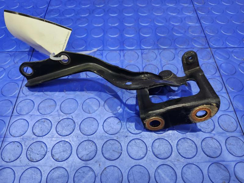 2010 Toyota Prius Hood Hinge