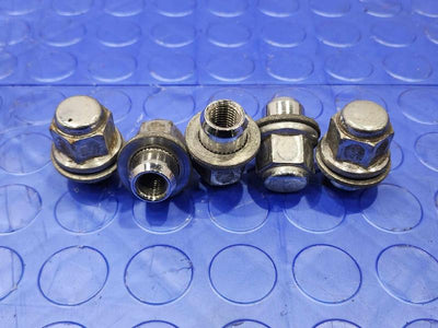 2014 Toyota Prius Lug Nuts