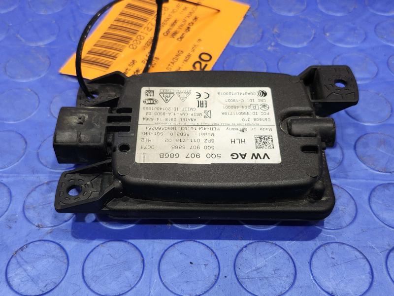 2018 Volkswagen Passat Camera/Projector