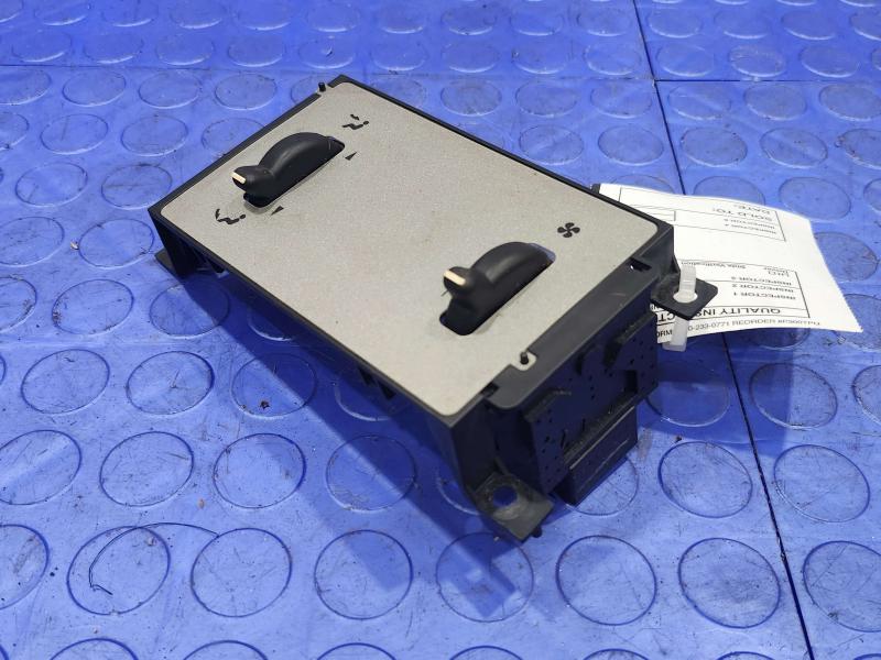 2004 Ford Explorer Heater A/C Control