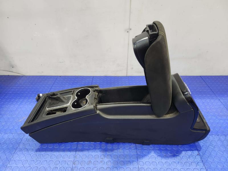 2011 Maserati Quattroporte Front Console