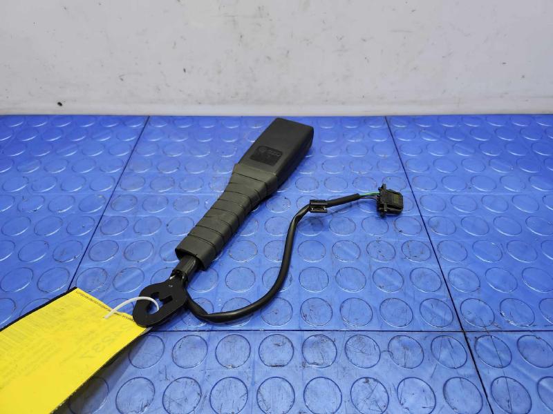 2015 Audi A4 Front Seat Belt