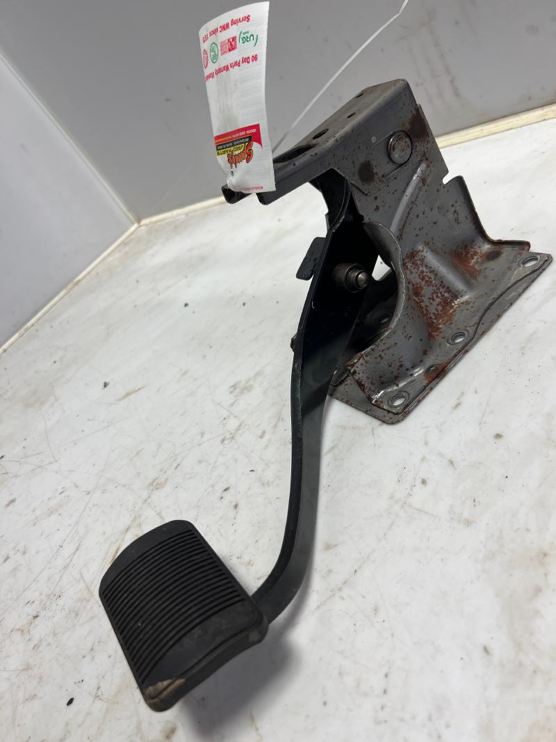 2011 - 2017 Jeep Patriot Brake Pedal Assembly w/ Bracket OEM