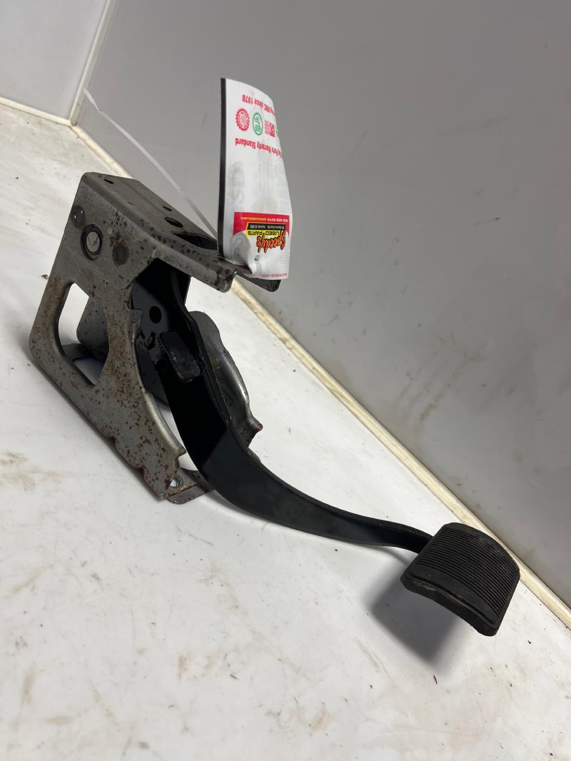 2011 - 2017 Jeep Patriot Brake Pedal Assembly w/ Bracket OEM