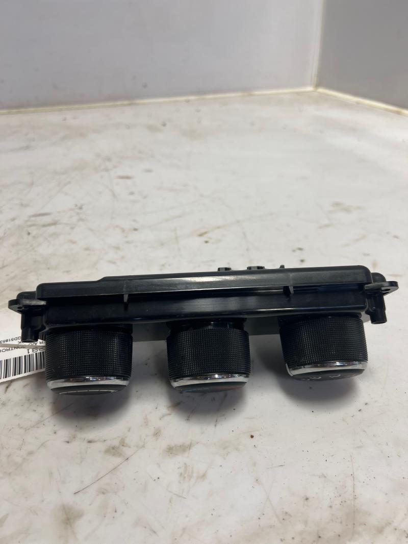 2016 Jeep Patriot Heater A/C Control