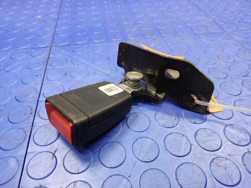 2018 Jeep Compass Rear Seat Belt