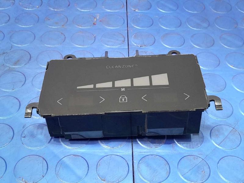 2018 Volvo S90 Heater A/C Control