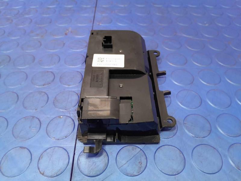 2018 Volvo S90 Heater A/C Control