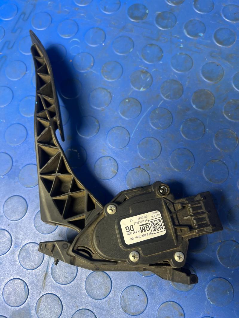 2012 Buick LaCrosse Pedal Assembly