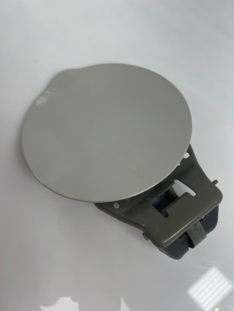 2006 Ford Expedition Fuel Tank Door