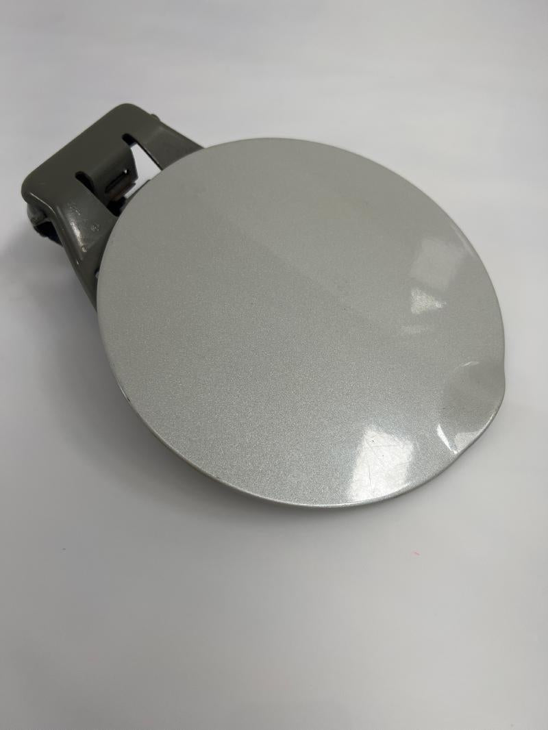 2006 Ford Expedition Fuel Tank Door