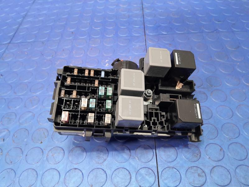 2018 Volvo S90 Cabin Fuse Box