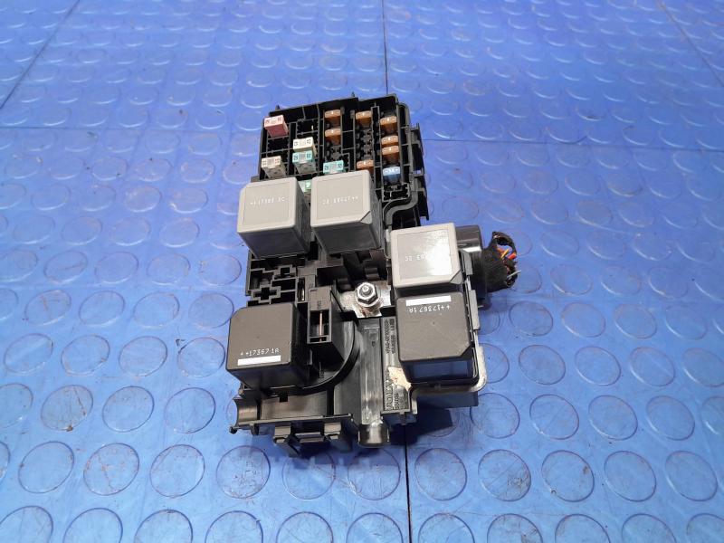 2018 Volvo S90 Cabin Fuse Box