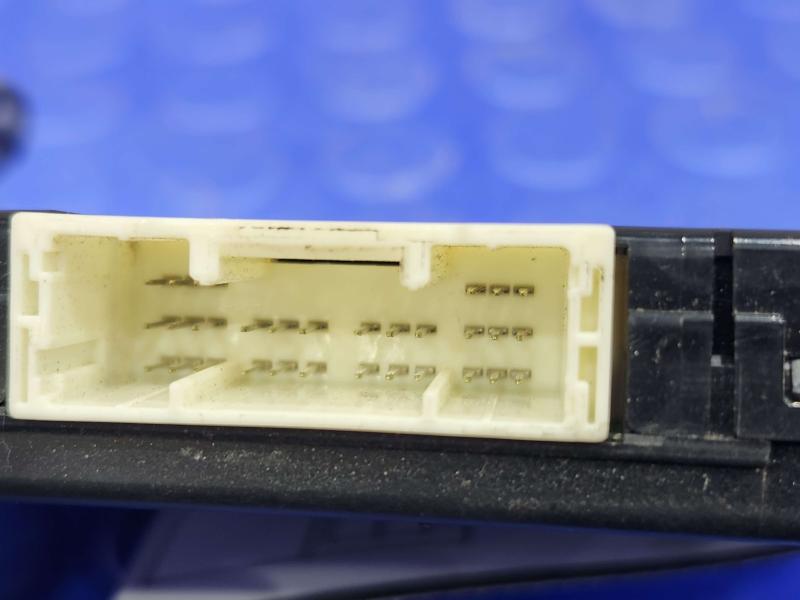 2010-2011 Toyota Prius Multiplex Network Control Module OEM 89221-47120